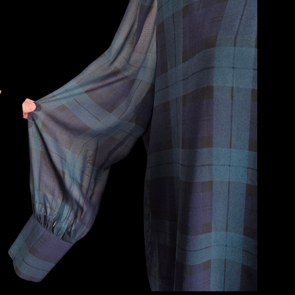 Cleo Blue and Green Plaid Blouse Keyhole Front And Sheer Sleeves With Cufffs Lrg - Picture 4 of 7